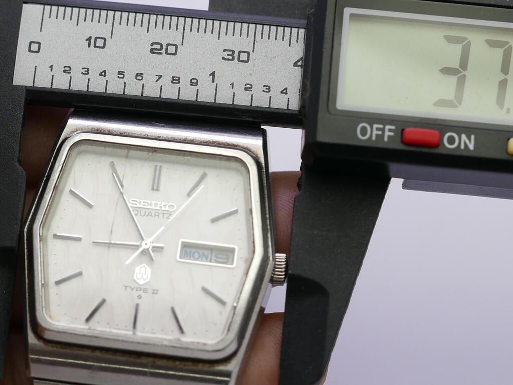 Vintage Seiko Type II 0903 5040 Textured Dial Men Quartz Watch