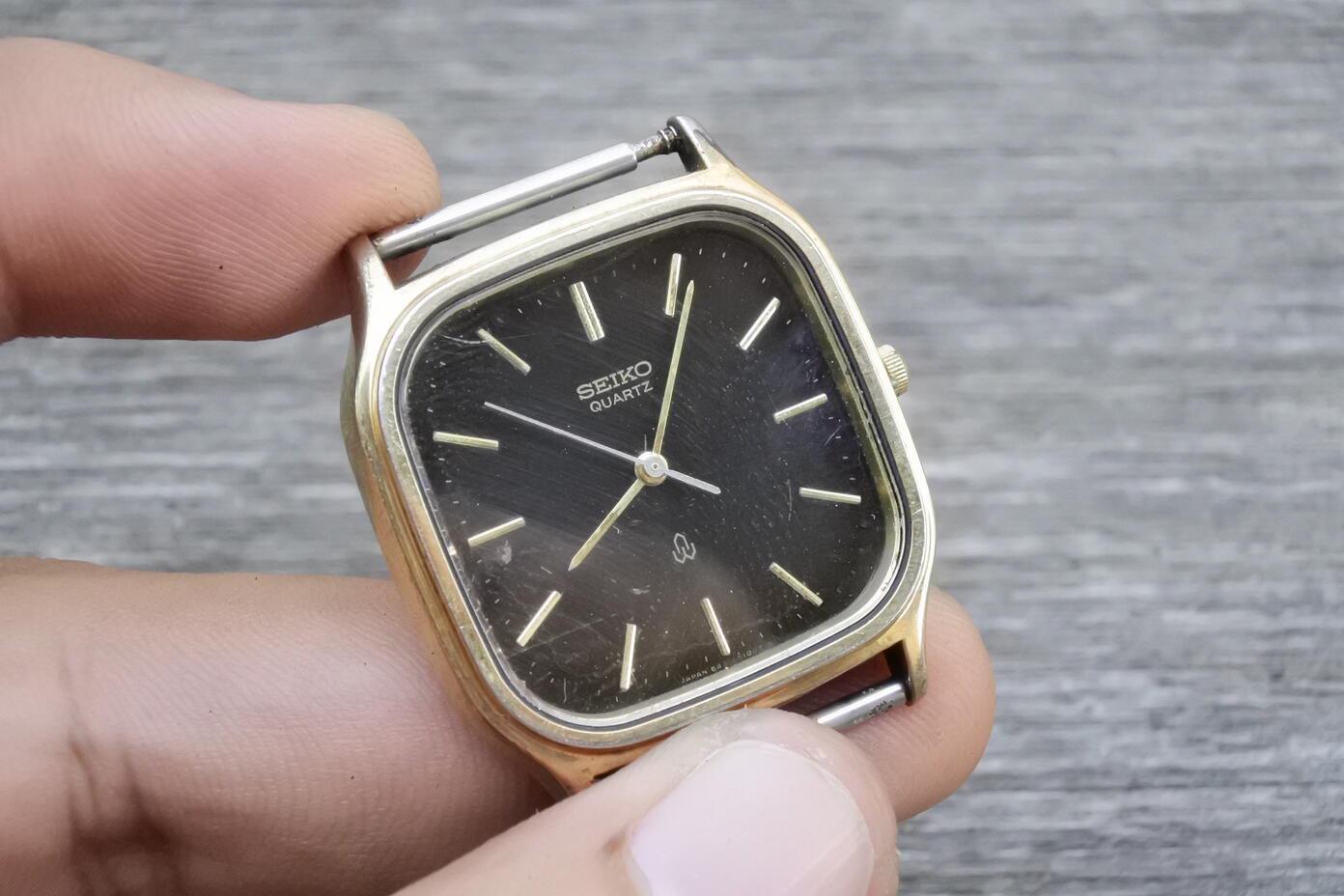 Vintage Seiko Gold Plated 6431 5050 Dress Men Quartz Watch Japan