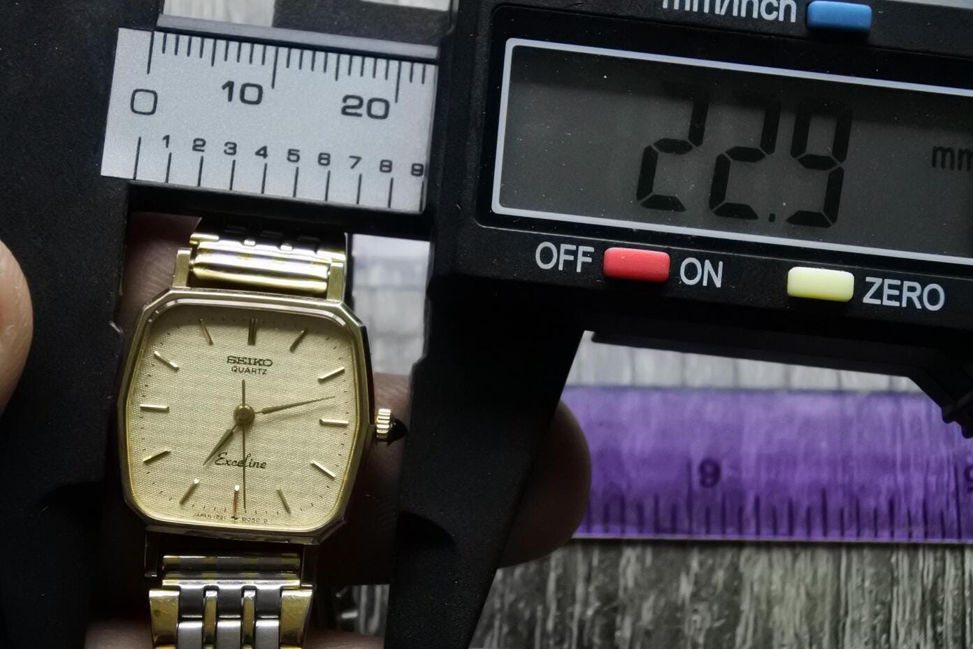 Vintage Seiko Exceline 1221 5010 Textured Dial Lady Quartz Watch