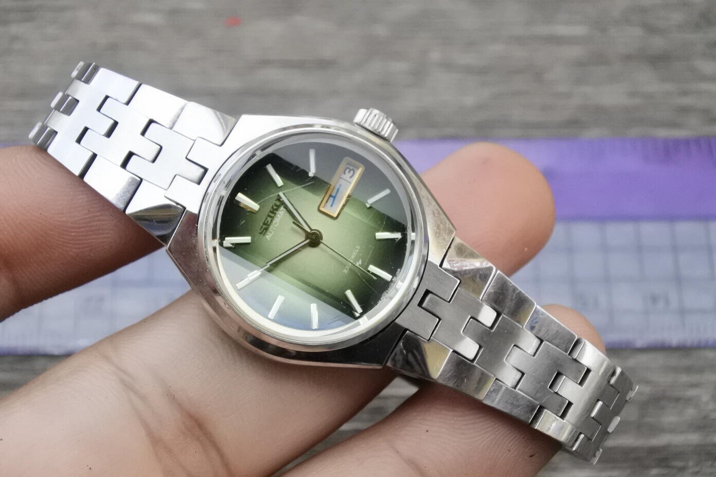 Vintage Seiko 2406 0040 Green Dial Lady Automatic Japan Round