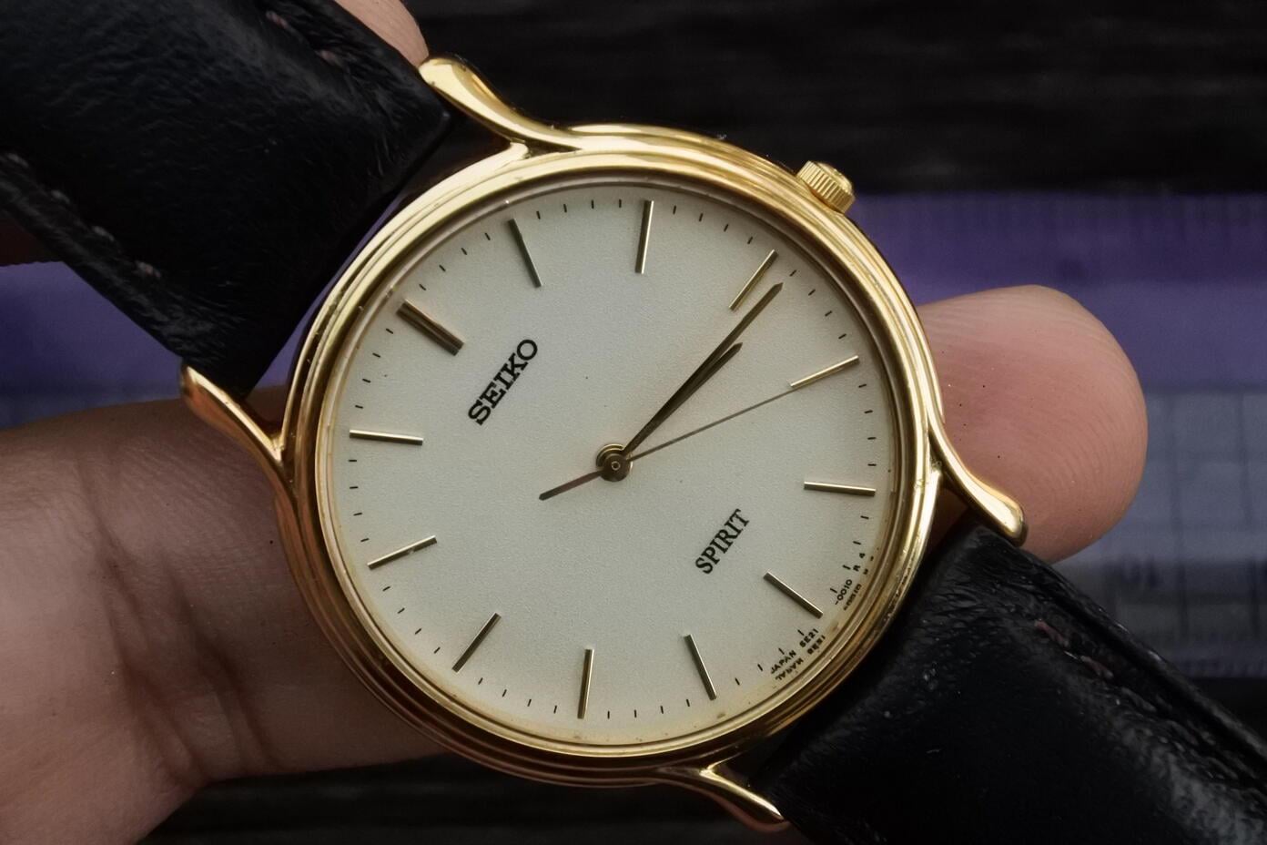 Vintage Seiko Spirit 5E21 0010 Yellow Dial Men Quartz Watch Japan