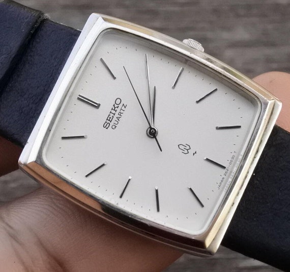 Vintage Seiko 2621 5020 White Dial Men Quartz Watch Japan Square