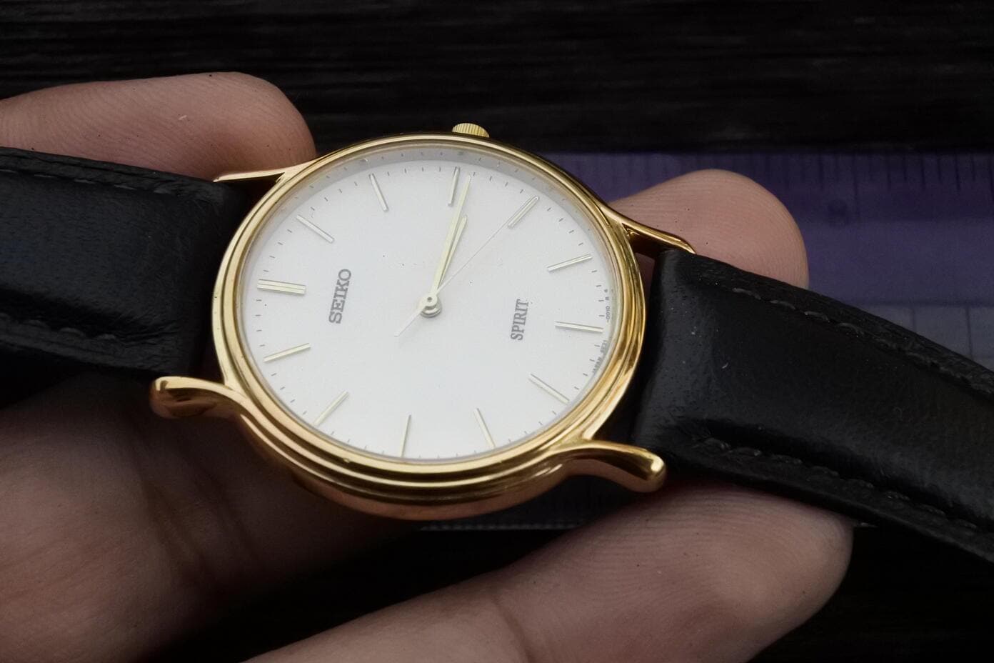 Vintage Seiko Spirit 5E21 0010 Yellow Dial Men Quartz Watch Japan