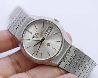 Vintage Seiko QZ 0923 8010 Silver Dial Men Quartz Watch Japan