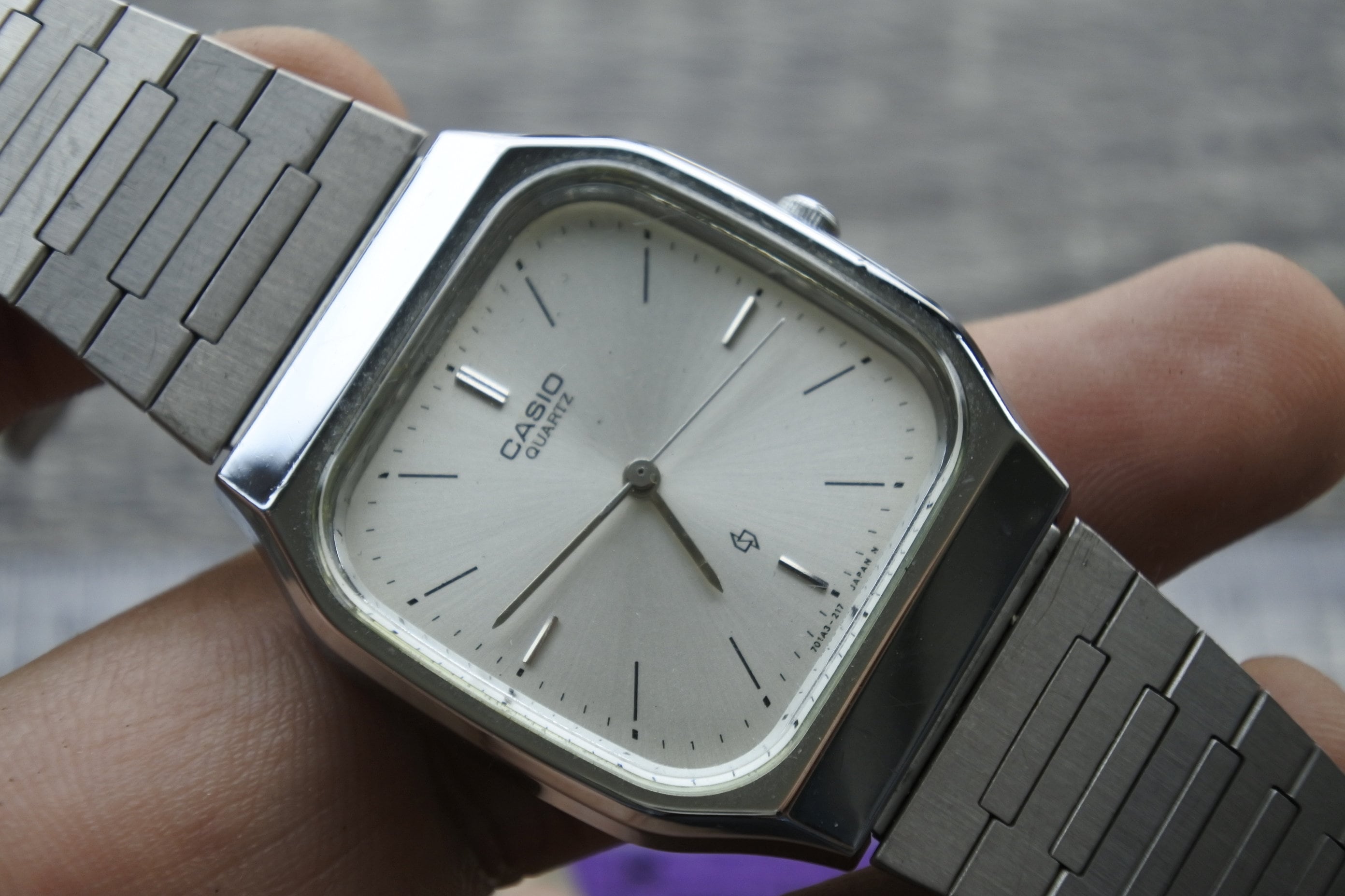 Vintage Casio Octagonal Shape Silver Dial 317 MQ-303 Men Quartz