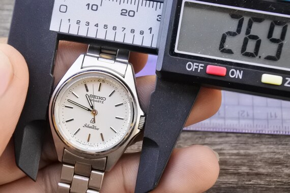 Vintage Seiko Silverwave 3421 0030 White Dial Lady Quartz Watch
