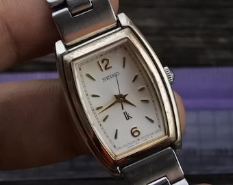 Vintage Seiko Lukia 1F21 5D40 White Dial Lady Quartz Watch Japan