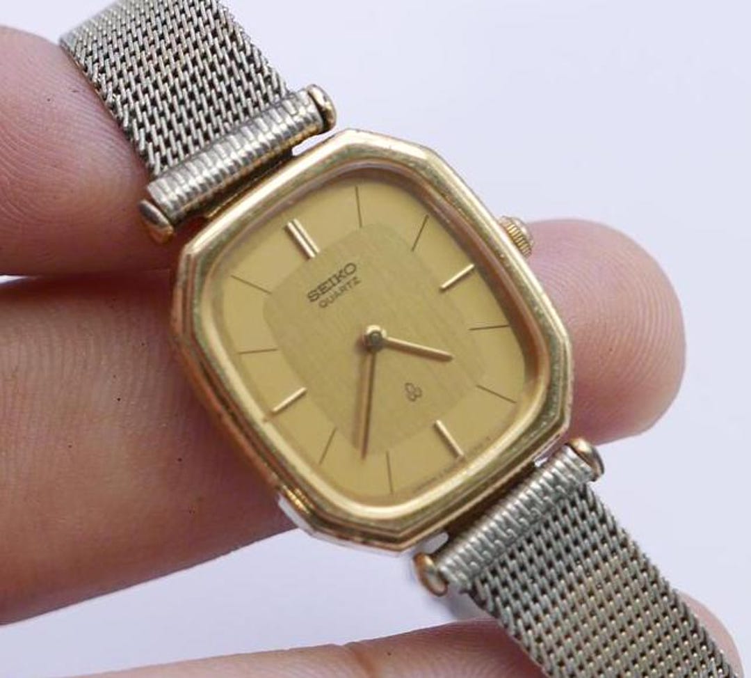 まープラダベスト Vintage Seiko Gold Plated 2320 5590 Yellow Dial Lady Quartz Watch