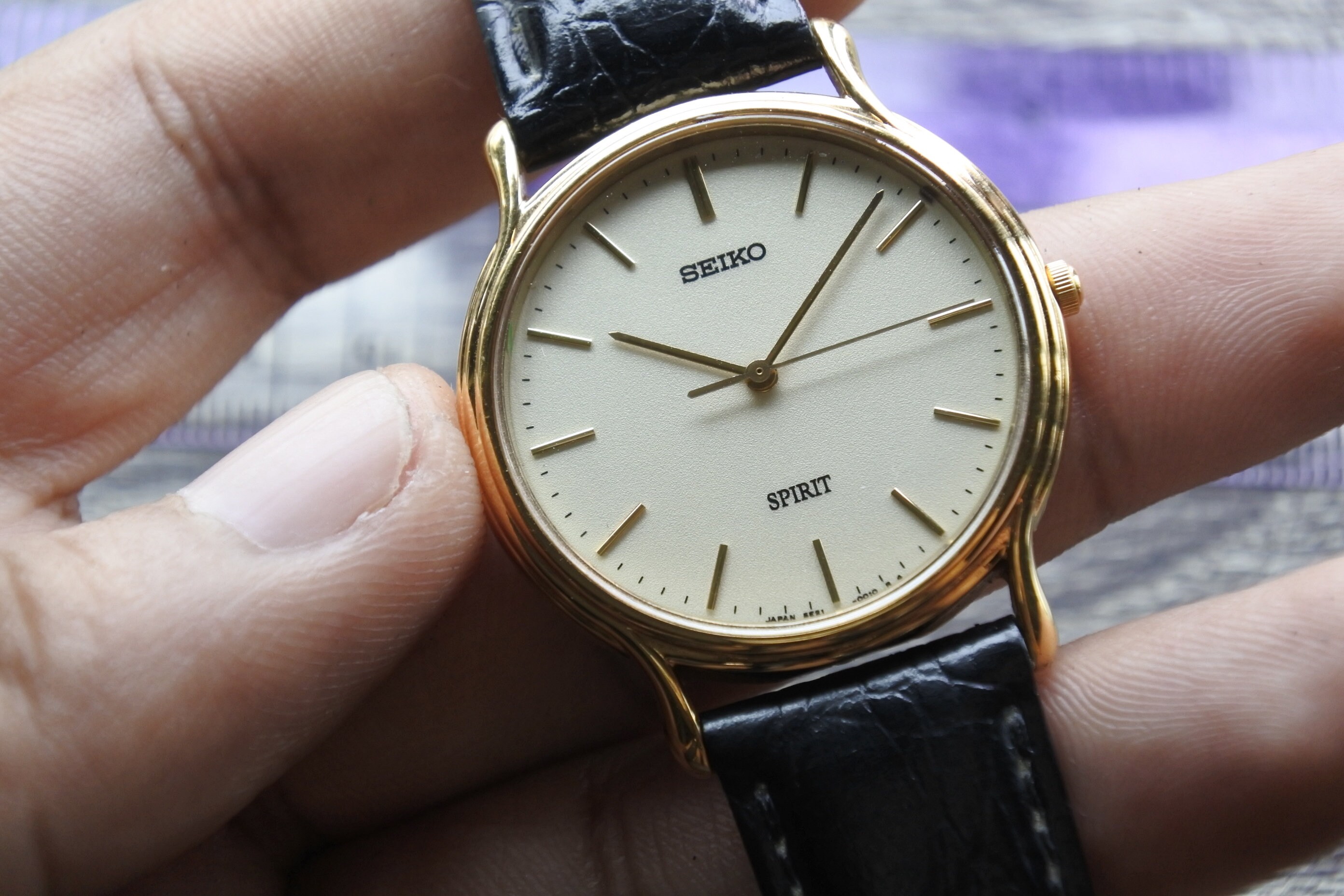 Vintage Seiko Spirit Textured Dial 5E21 0010 Men Quartz Dress