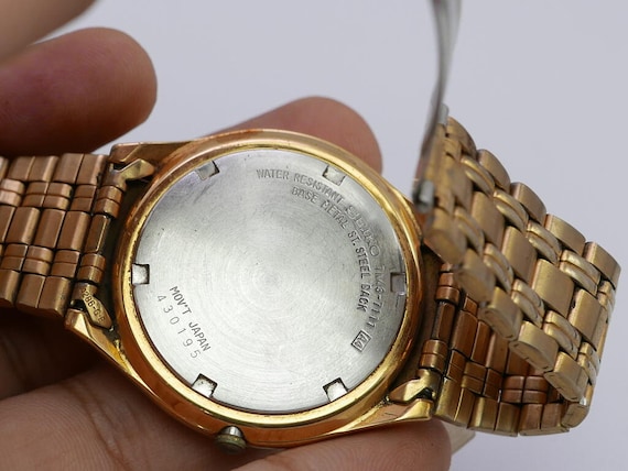 Vintage Seiko 7N43 7111 Yellow Dial Men Quartz Watch Japan Round