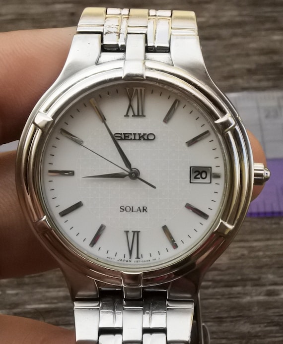 Seiko analogue quartz solar v157 best sale