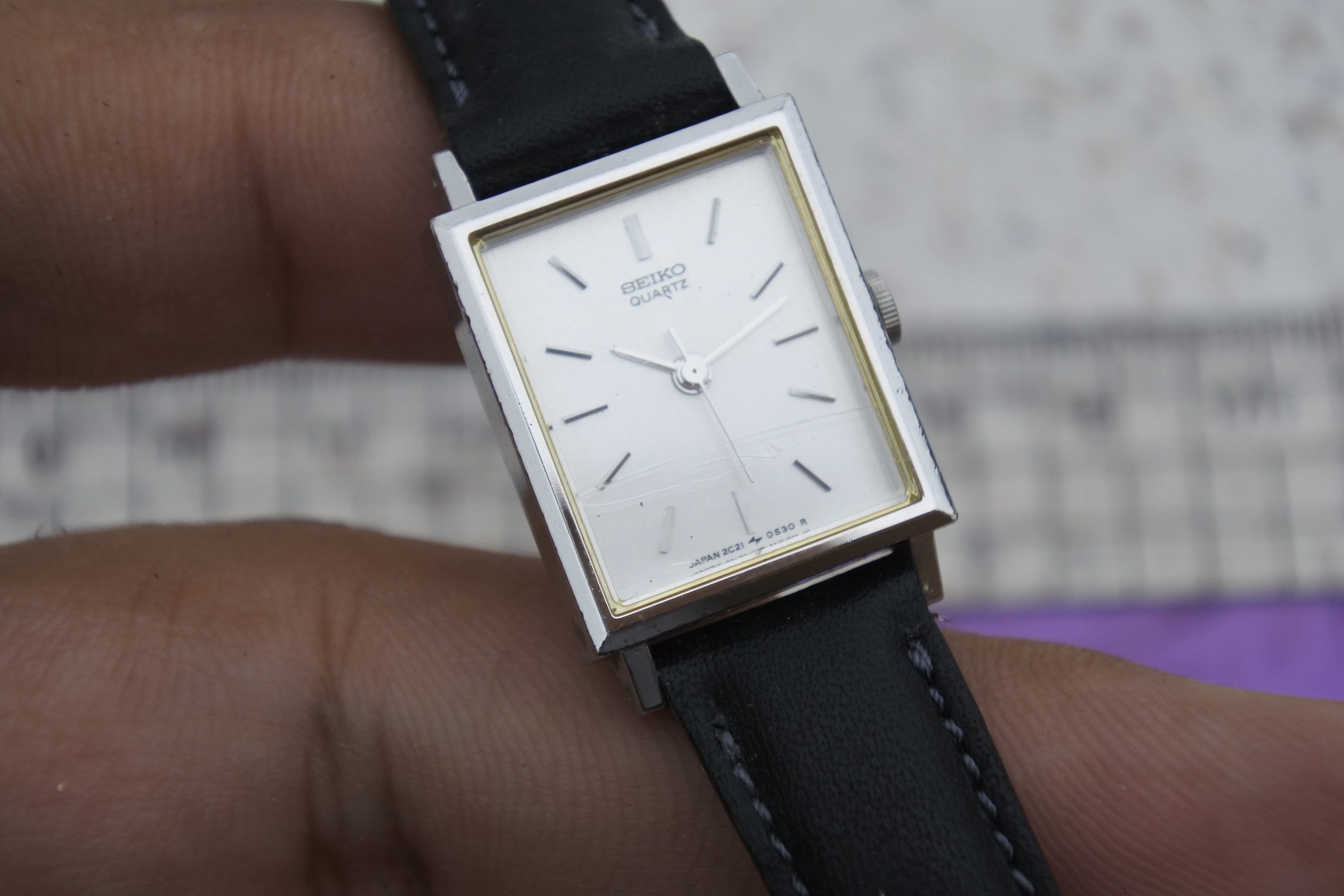 Vintage Seiko 2C21 5190 Silver Dial Lady Quartz Watch Japan Square