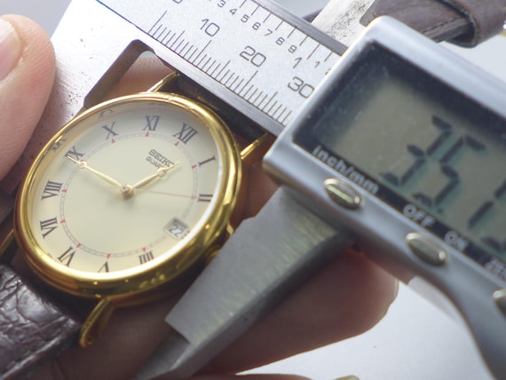 Vintage Seiko 7N42 8250 Roman Numeric Dial Men Quartz Watch Japan