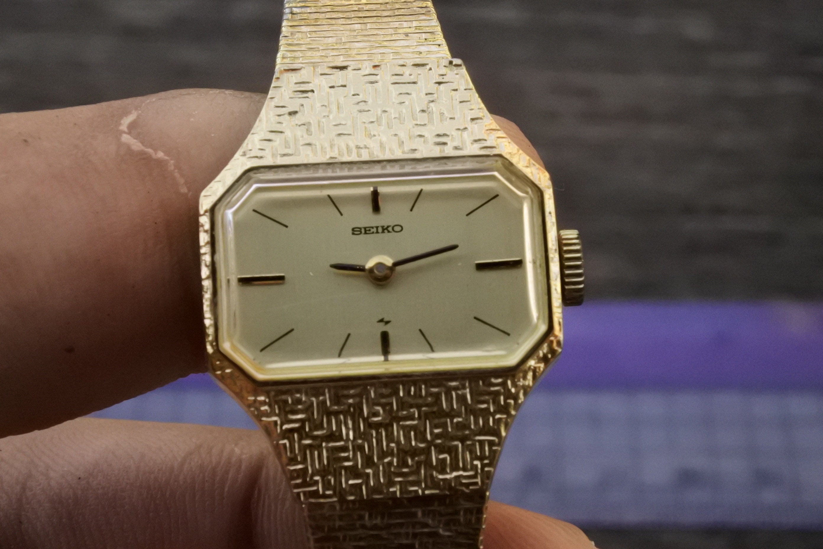 Vintage Seiko Gold Plated 11 3870 Textured Dial Lady Hand Winding
