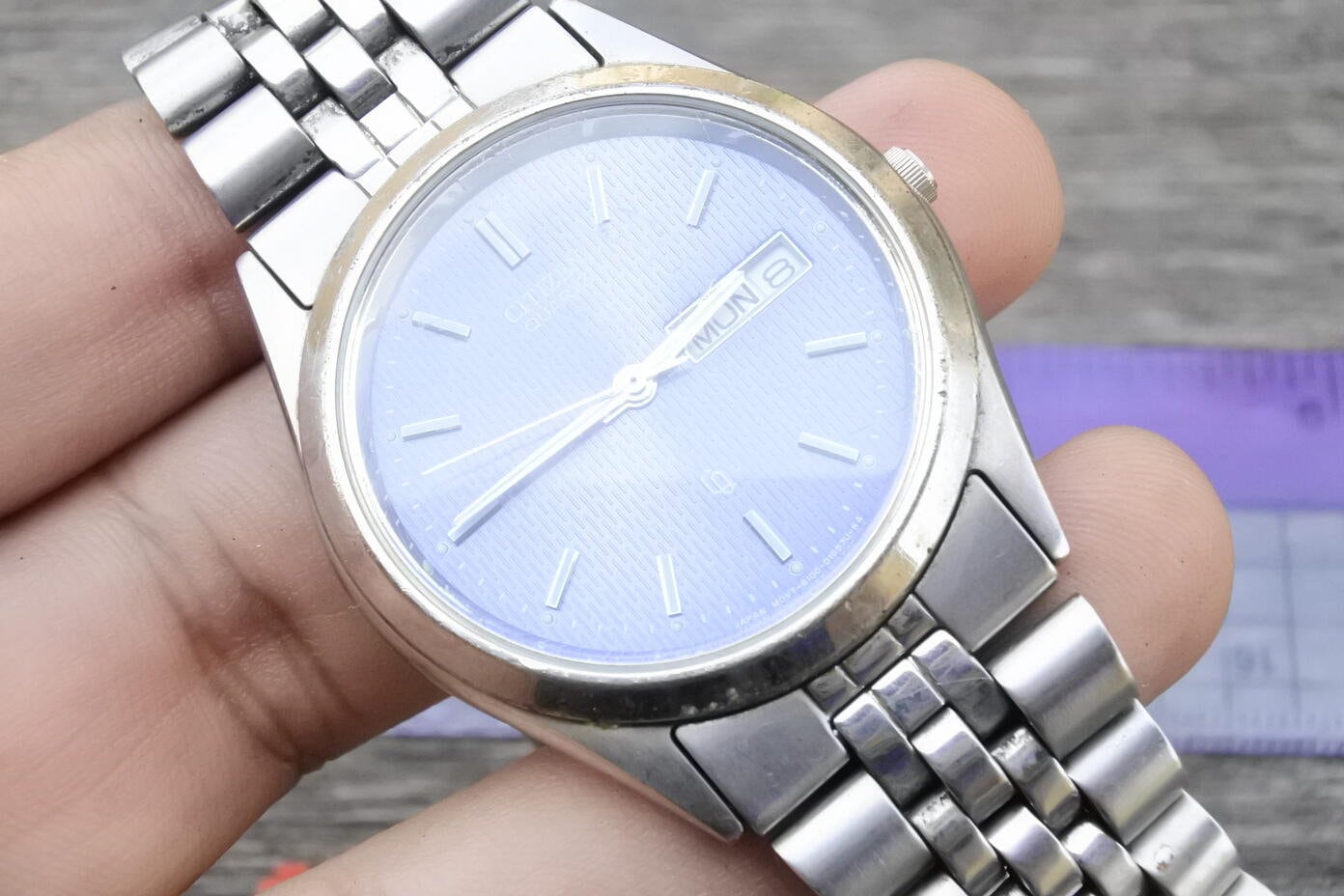 Vintage Citizen KANJI DATE Blue Dial Men Quartz Watch Japan