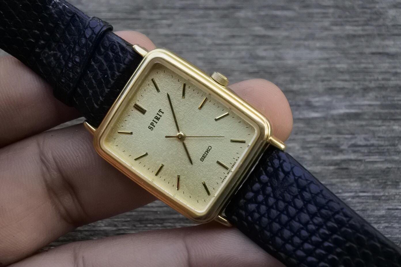 稼働 セイコー ルーセント 5E21-5010 稼働 セイコー ルーセント 5E21-5010 スクエア QZ ホワイト文字