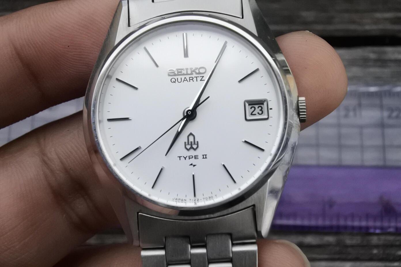 Vintage Seiko Type II 7122 7020 White Dial Men Quartz Watch Japan