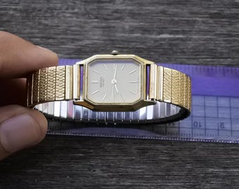 Vintage Seiko Gold Plated 7321 5240 Yellow Dial Lady Quartz Watch