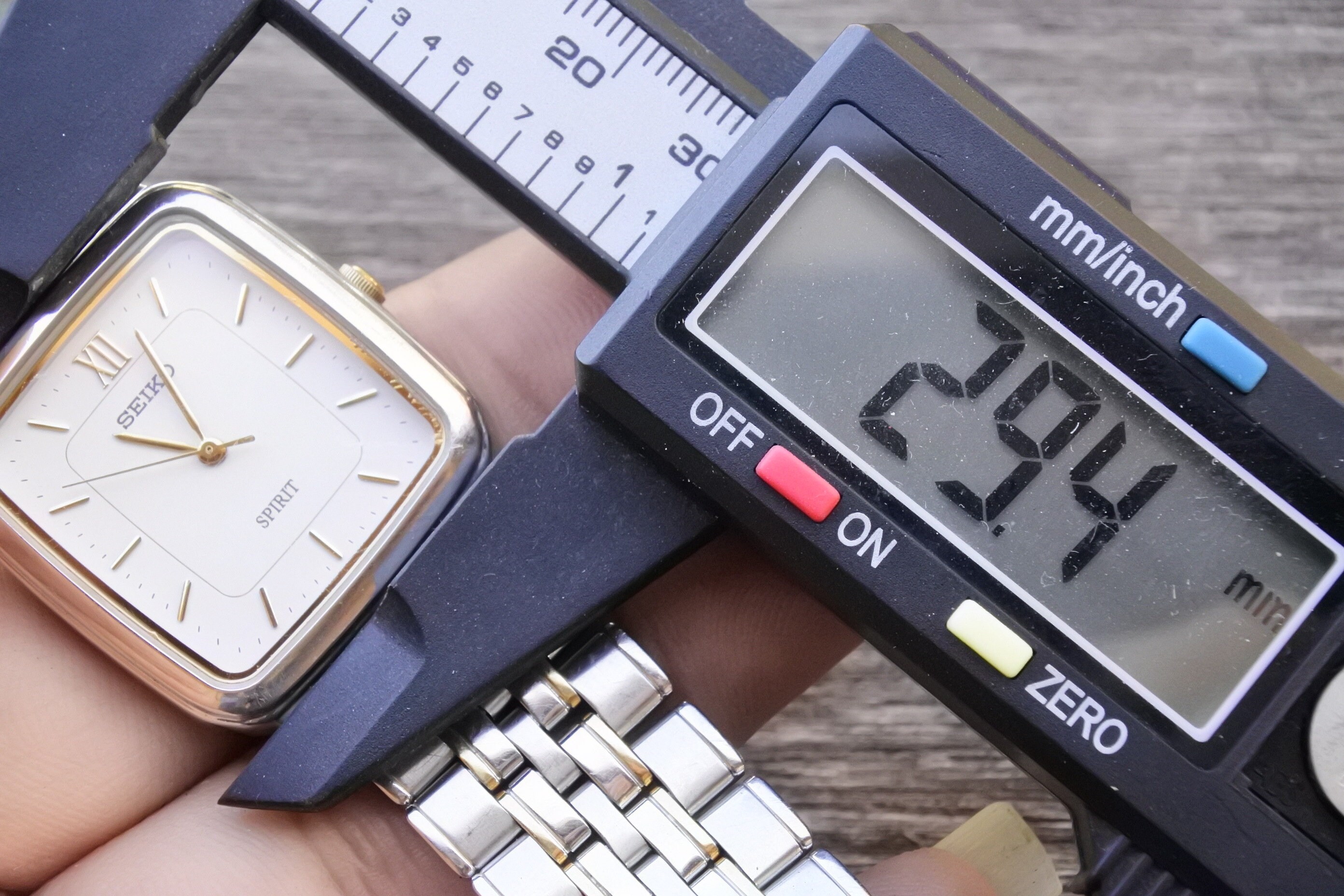 SeikoPhile | #Seiko Spirit Two-Tone [Ref: 7N01-5210] Quartz