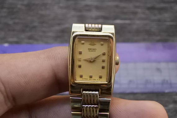 ₅₀⑤ SEIKO 腕時計 V401- VTG 80's Seiko Ladies Quartz Watch GoldTone White Dial V401
