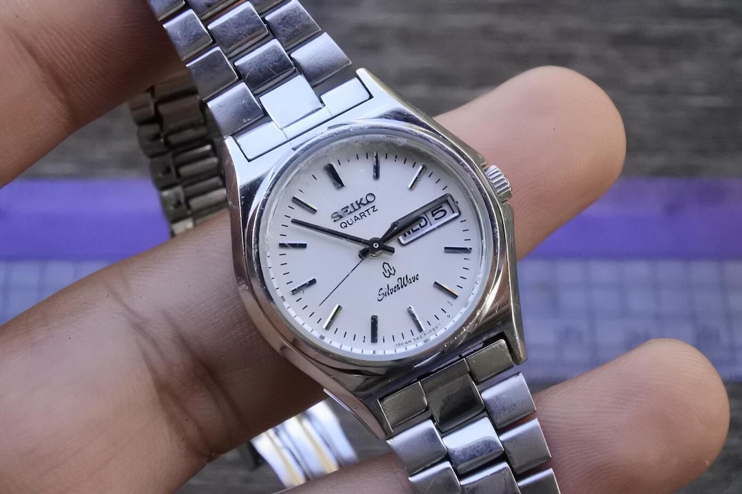 Vintage Seiko Silverwave 3423 0170 White Dial Lady Quartz Watch