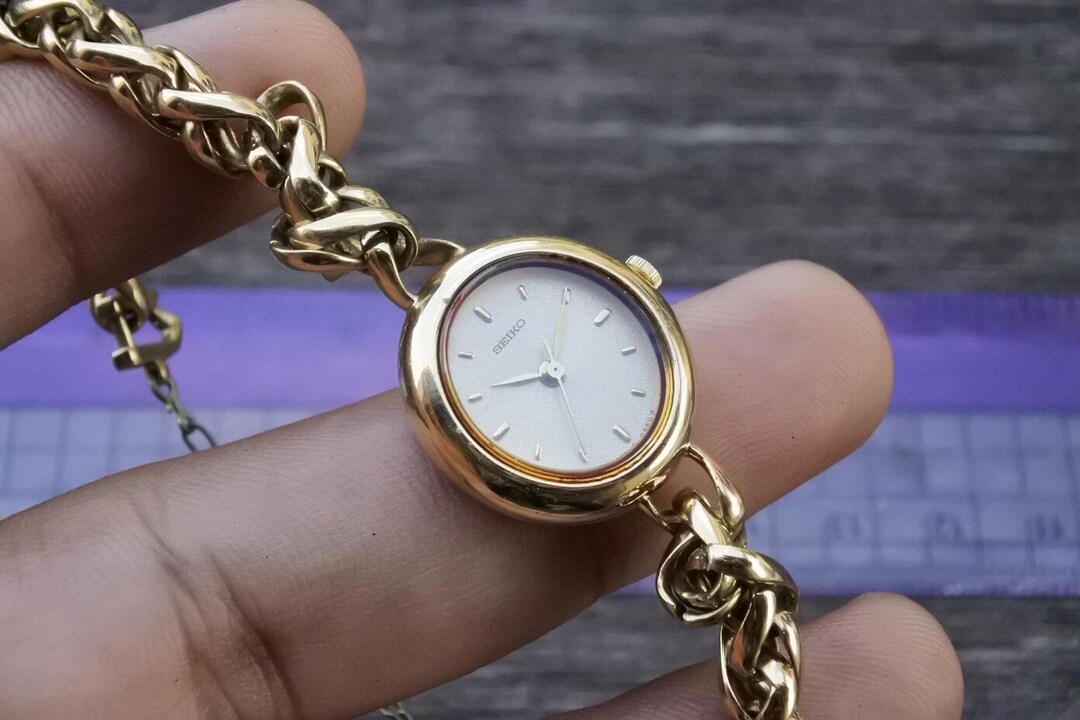 Vintage Seiko 2P21 5330 Integrated Bracelet Lady Quartz Watch