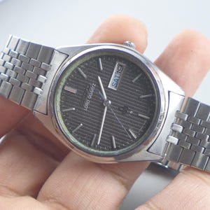 Vintage Seiko Lord Quartz 7853 7020 Black Textured Dial Men Quartz