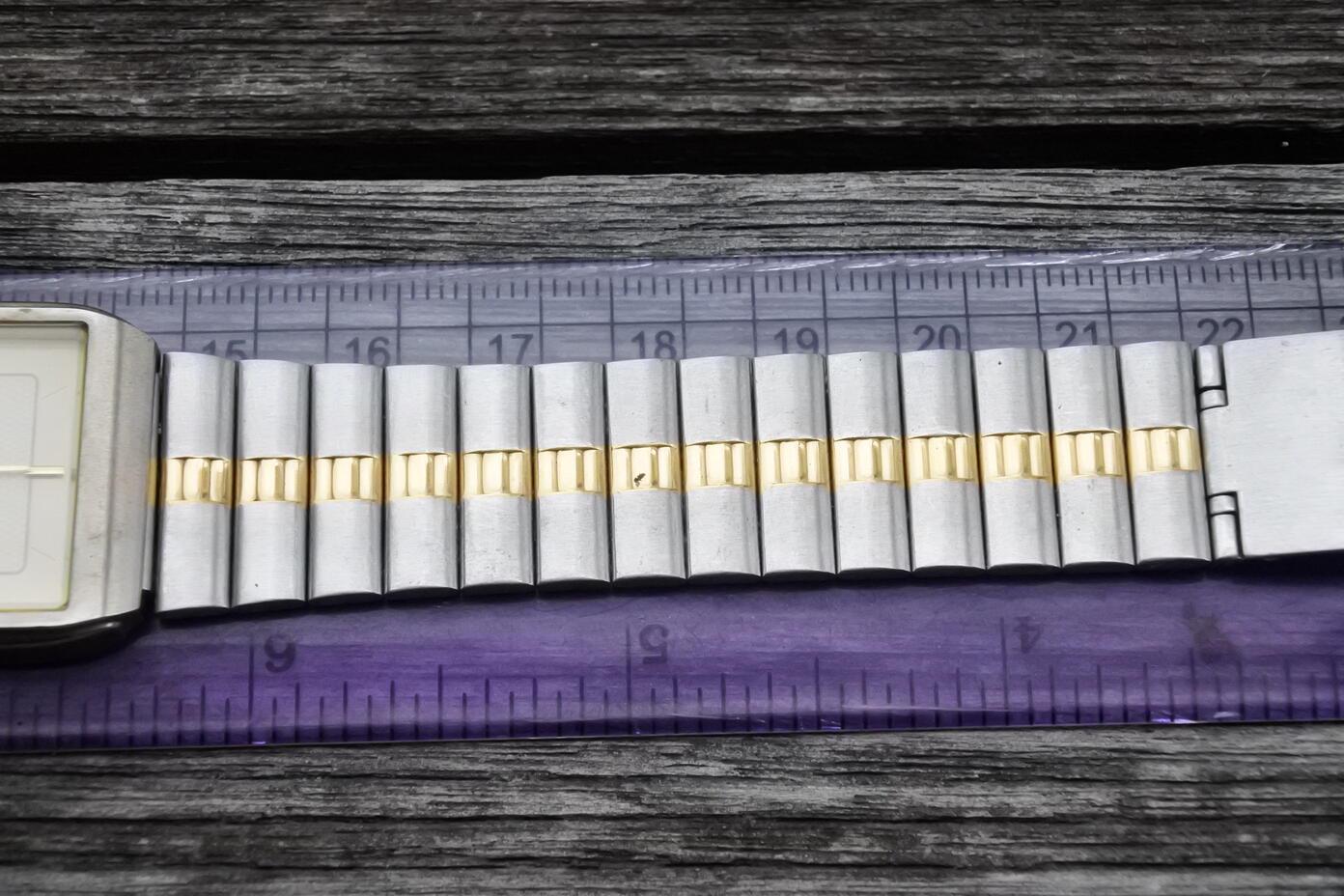 SEIKO SX tank 黒×金 V701-5K40 稼働品 SEIKO SX tank 黒×金 V701-5K40