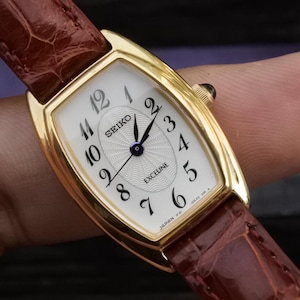 ✨稼働極美品✨SEIKO EXCELINE✨1F21-0AJOレディース腕時計 il_300x300.6434833575_q93l.jpg