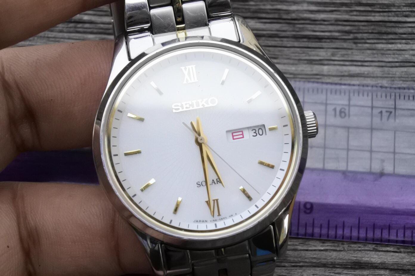 時計 SEIKO SOLAR V158 0AM0 Vintage Seiko Solar V158 0AW0 Roman Numeral Dial Men Quartz