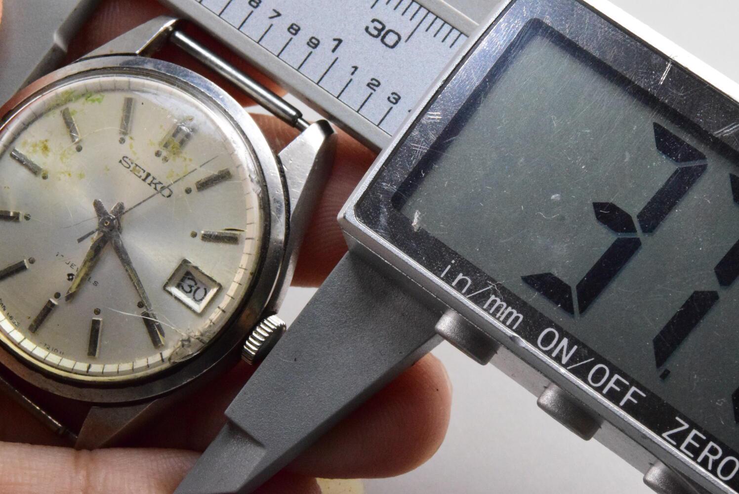 Vintage Seiko Year 1972 6602 7040 Gray Dial Men Hand Winding Watch