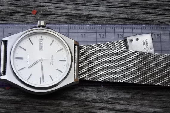 Vintage Seiko Chronos 5H23 7060 Textured Dial Men Quartz Watch