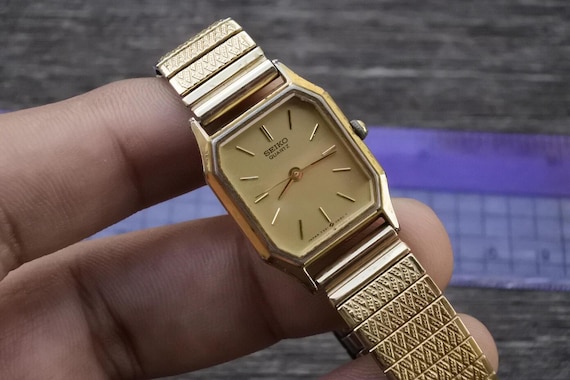 【稼働品】80s SEIKO SilverWave セイコー ゴールド スクエア Vintage Seiko SilverWave Quartz Gold Dial 5933-7030 1980s Day/Date
