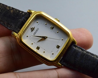 Vintage Seiko Gold Plated 1320 5140 Black Dial Lady Quartz Watch