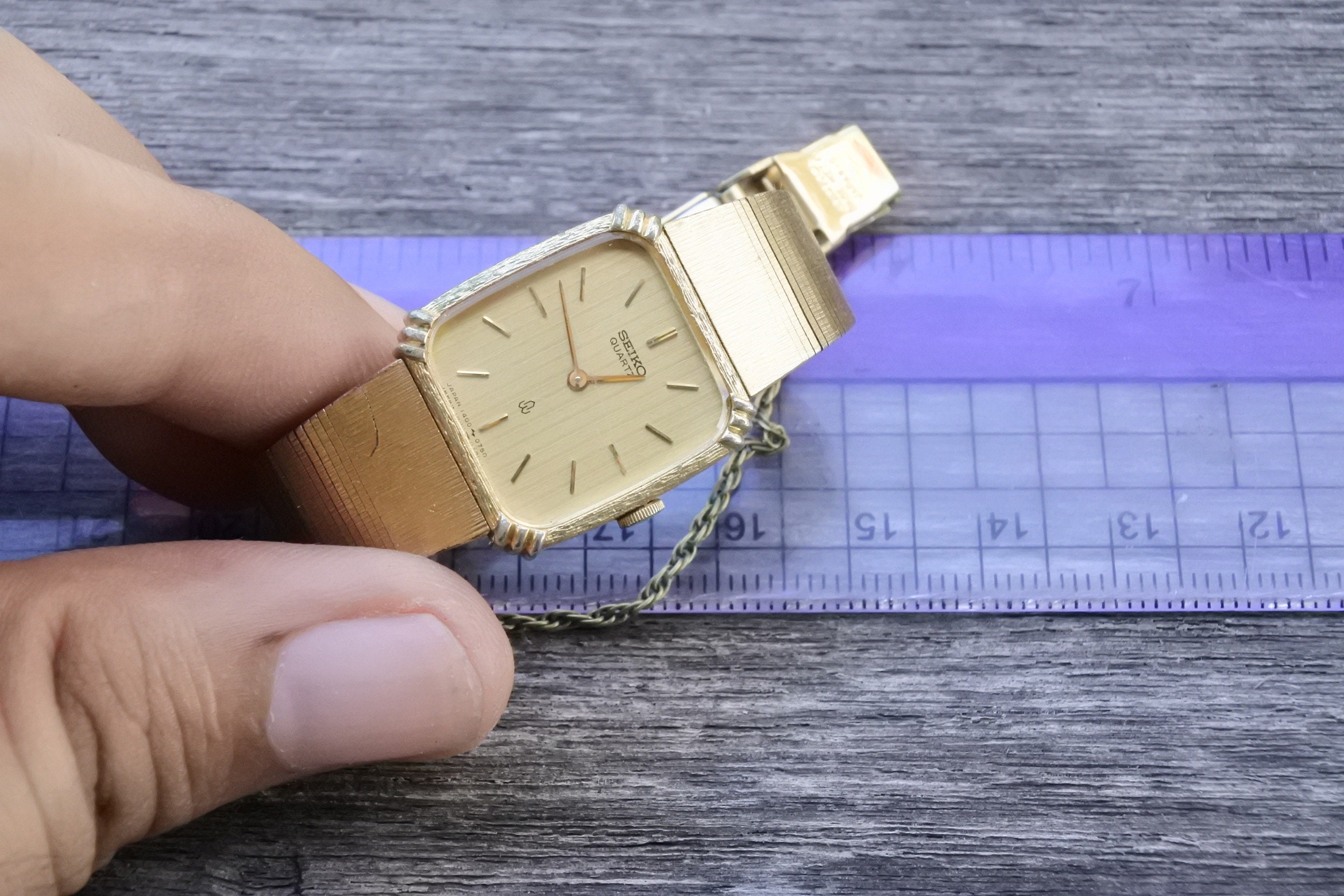 Vintage Seiko Gold Plated 1400 5480 Integrated Bracelet Lady Hand