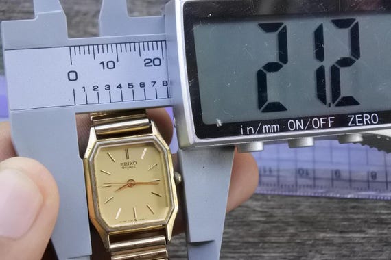 Vintage Seiko Gold Plated 7321 5240 Yellow Dial Lady Quartz Watch