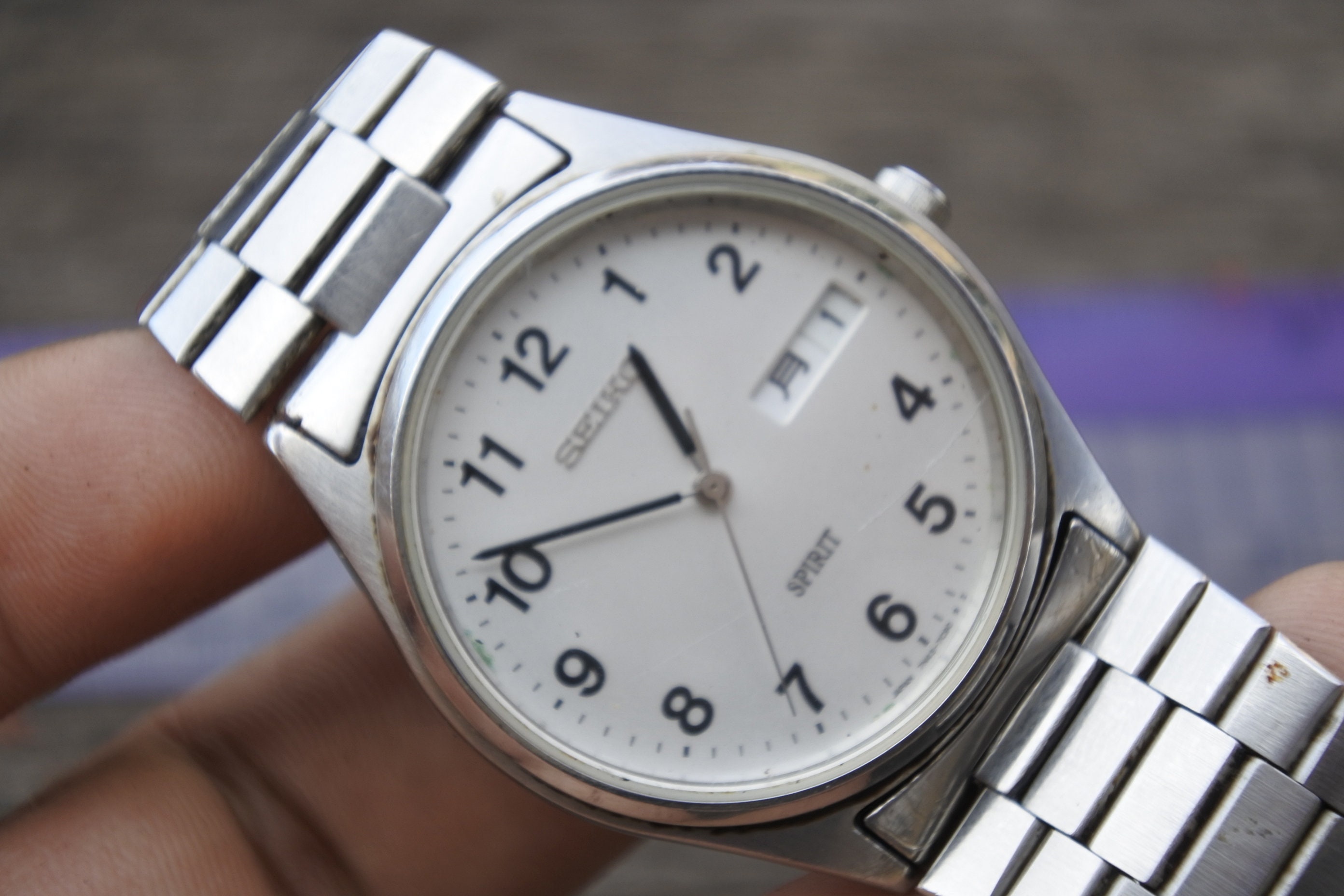 SEIKO SPIRIT メンズ腕時計 クォーツ シルバー 274 Vintage Seiko Spirit White Dial Men Quartz Wristwatch Japan Round