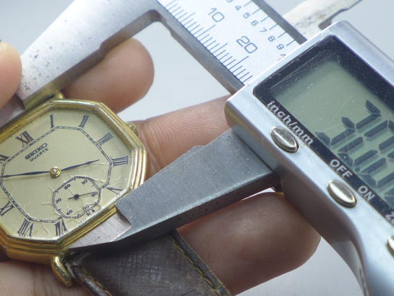 Vintage Seiko Gold Plate 2628 5040 Roman Numeric Dial Men Quartz