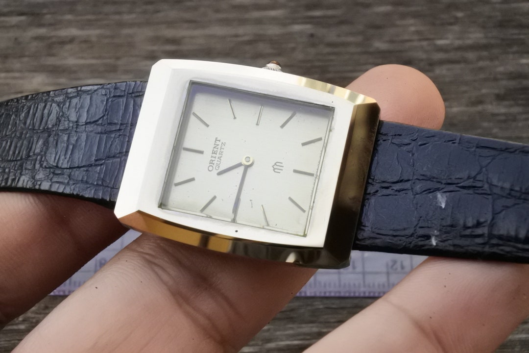 Vintage Orient Non Scratch Case Men Quartz Watch Japan Square Tank Shape  26mm All Original Part