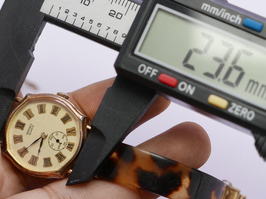 Vintage Seiko Gold Plated 1428 5010 Roman Numeral Dial Lady Quartz