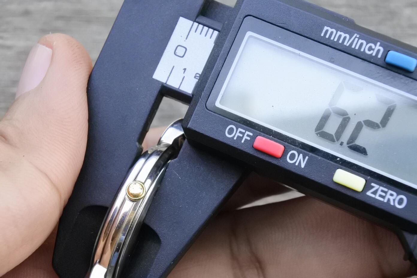 SEIKO セイコー 7N01-6G80 ヴィンテージ クォーツ 腕時計 SEIKO セイコー 7N01-6G80 ヴィンテージ クォーツ 腕時計 - メルカリ
