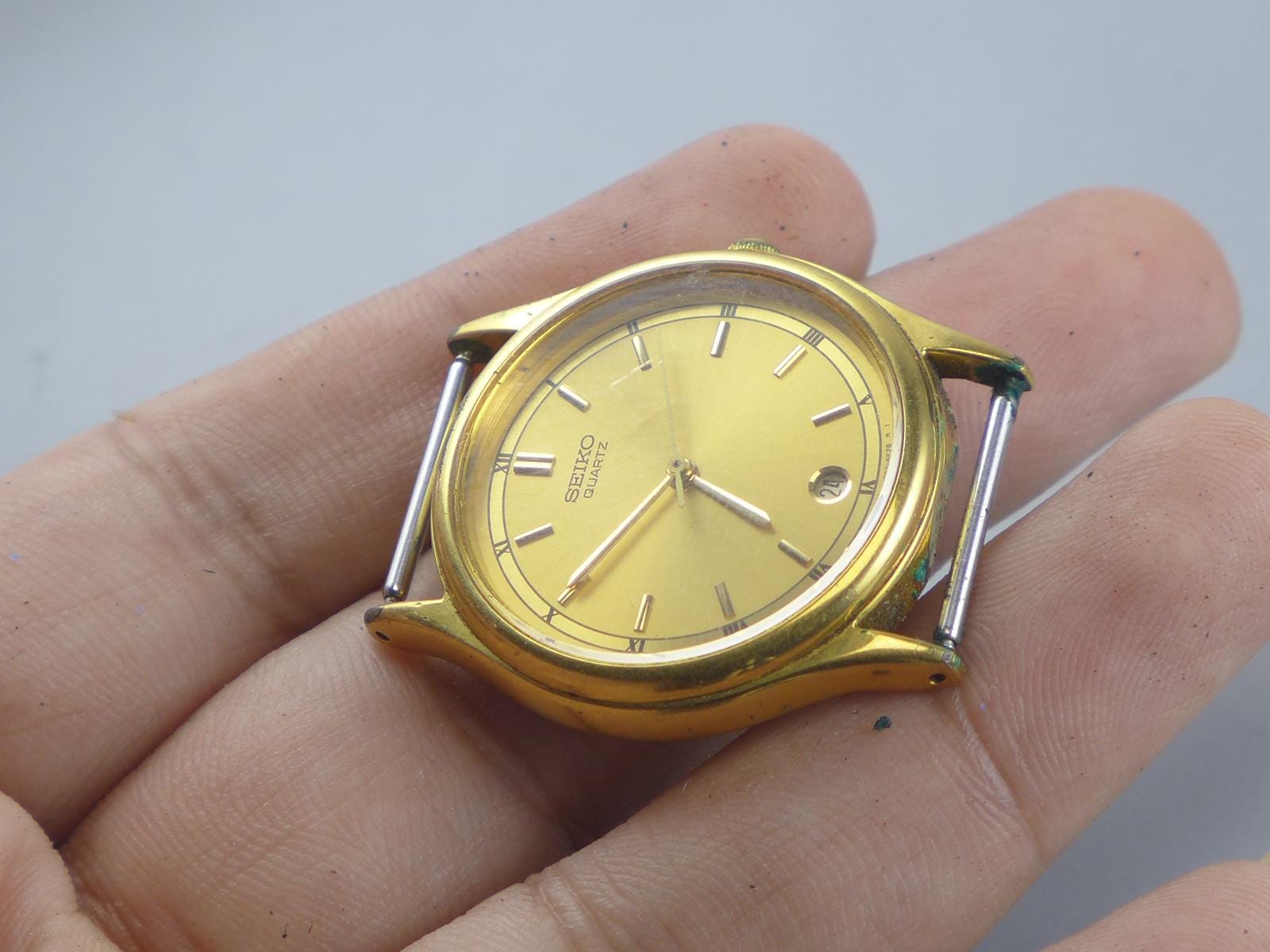 Vintage Seiko V722 6B20 Golden Dial Men Quartz Watch Japan JDM