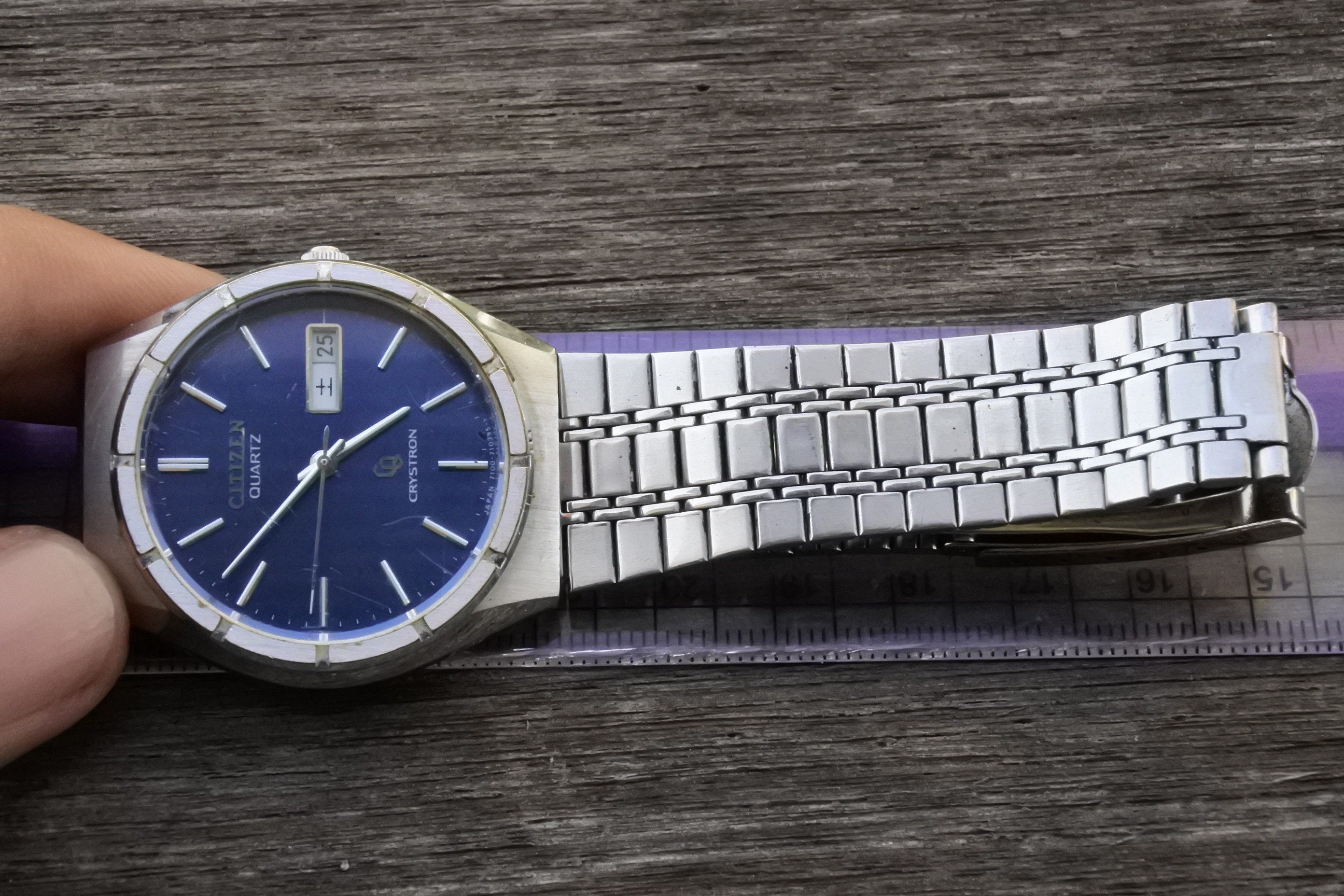 Vintage Citizen Crystron Blue Dial Men Automatic Japan Round Shape