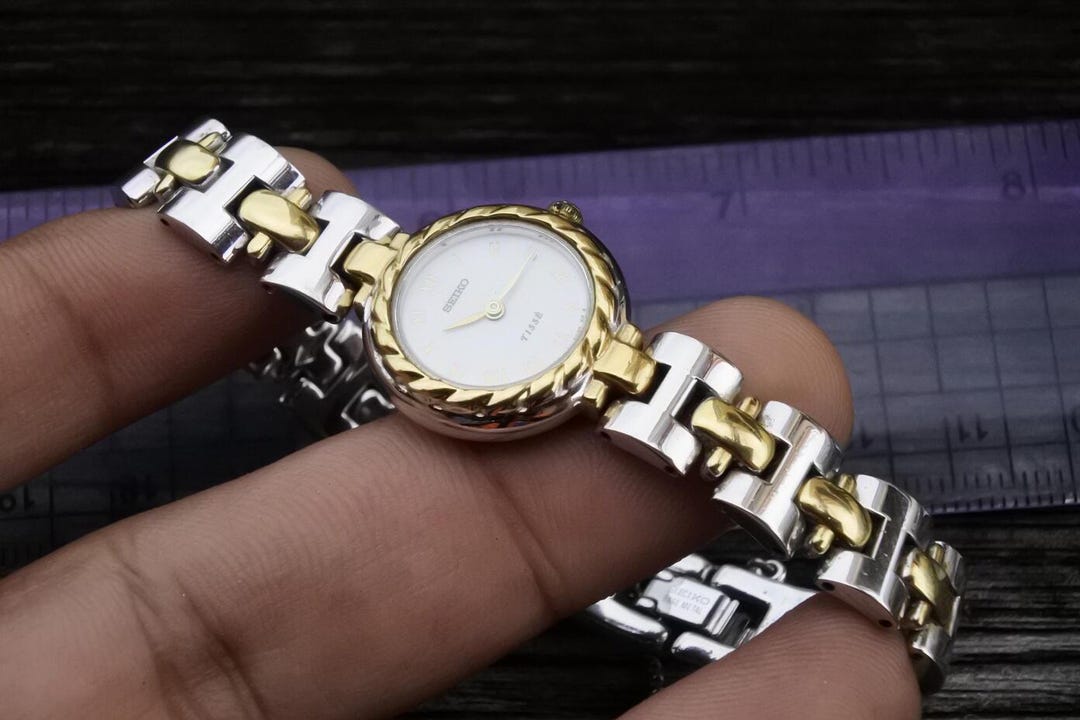 Vintage Seiko Tisse 1F20 1A80 Integrated Bracelet Lady Quartz