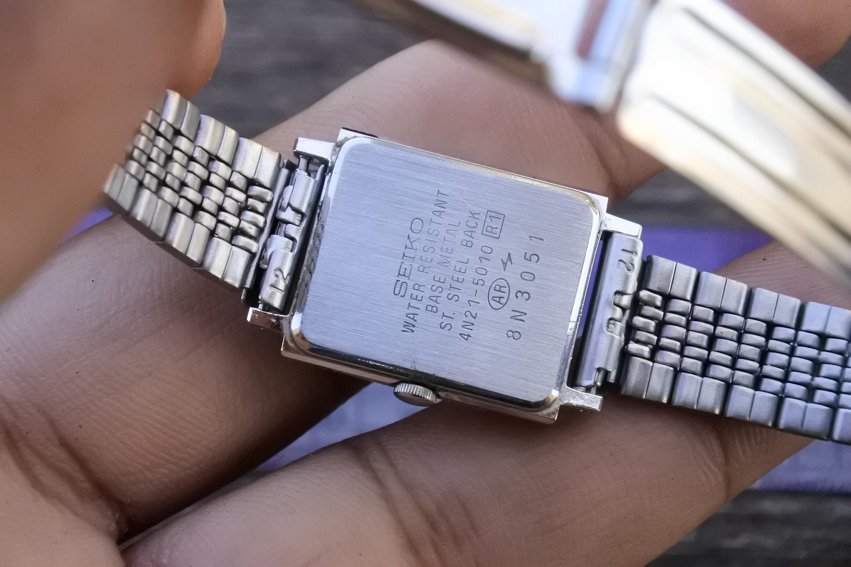 Vintage Seiko 4N21 5010 White Dial Lady Quartz Watch Japan