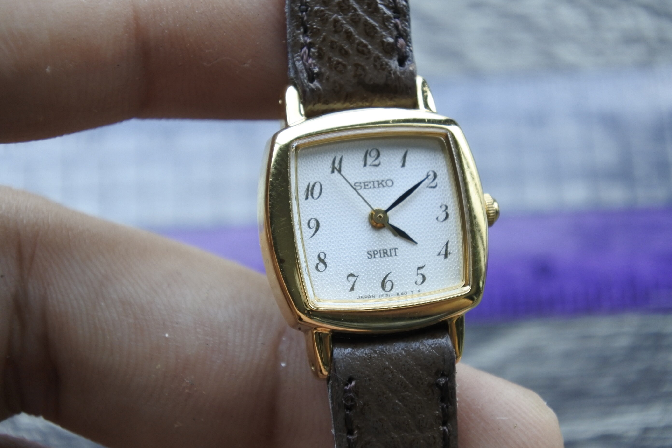 Vintage Seiko Spirit 1F21 5B80 White Lady Quartz Watch Japan