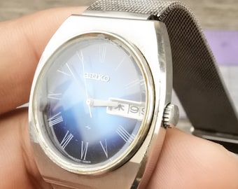 Vintage Seiko 2409 0020 Blue Dial Men Automatic Japan Cushion