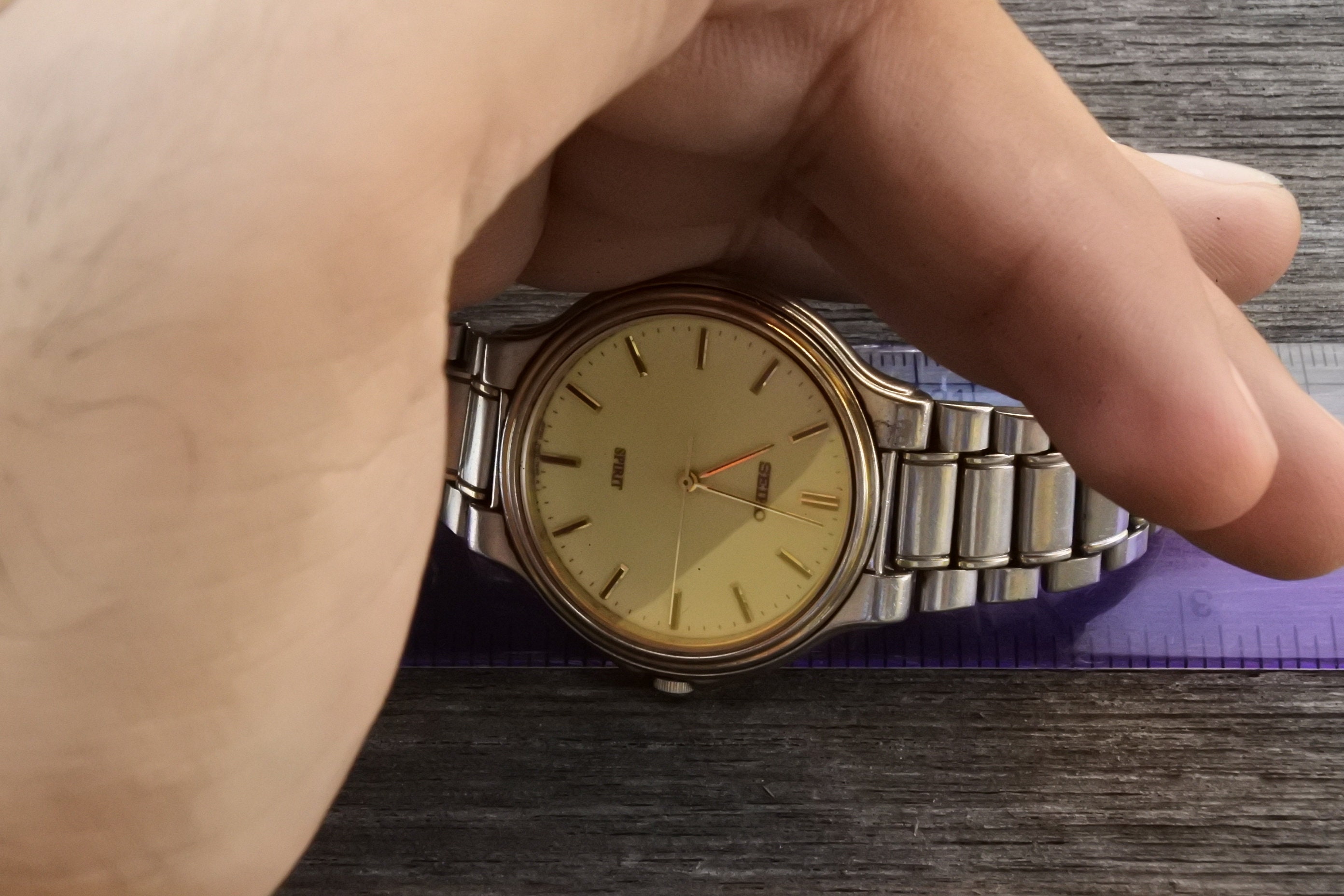 SEIKO SPIRIT 7N26-7000 QUARTZ メンズウォッチ Seiko spirit 7n48-7000 quartz - Gem