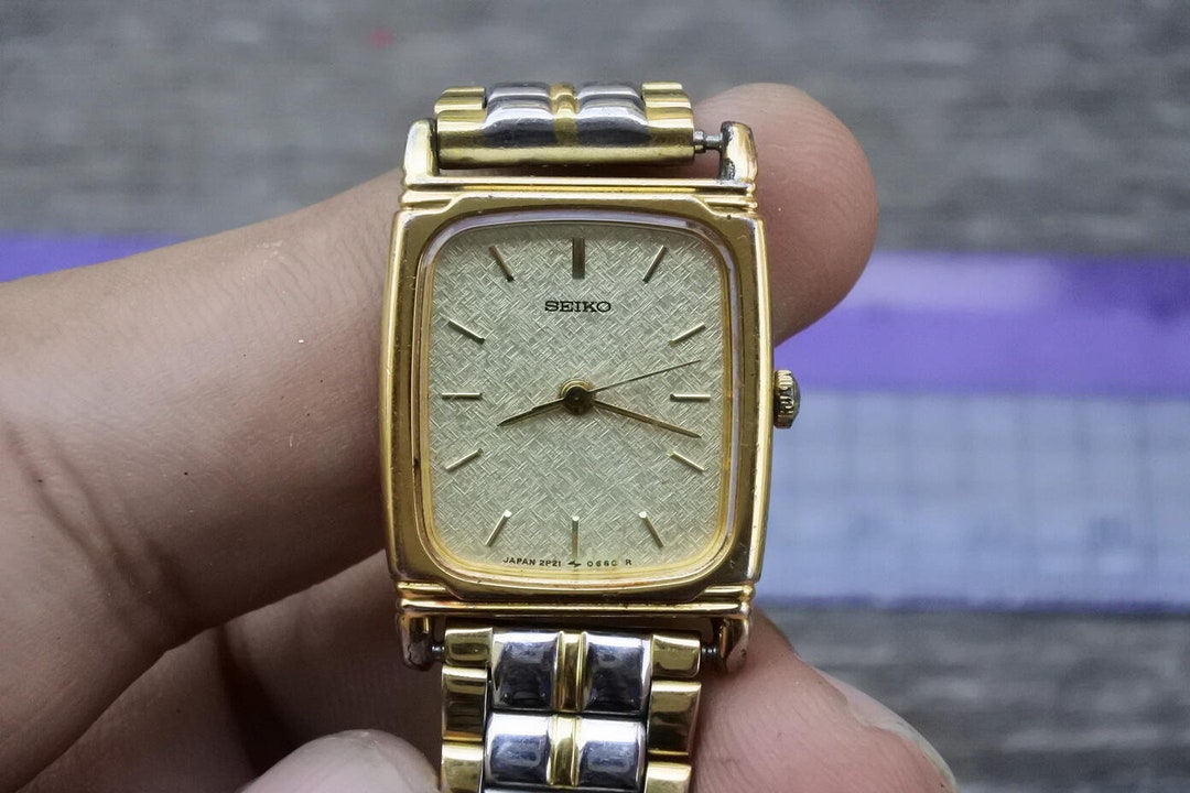 SEIKO レディース クオーツ コンビ ゴールド ブラック 2P21-5040 SEIKO レディース クオーツ コンビ ゴールド ブラック 2P21-5040