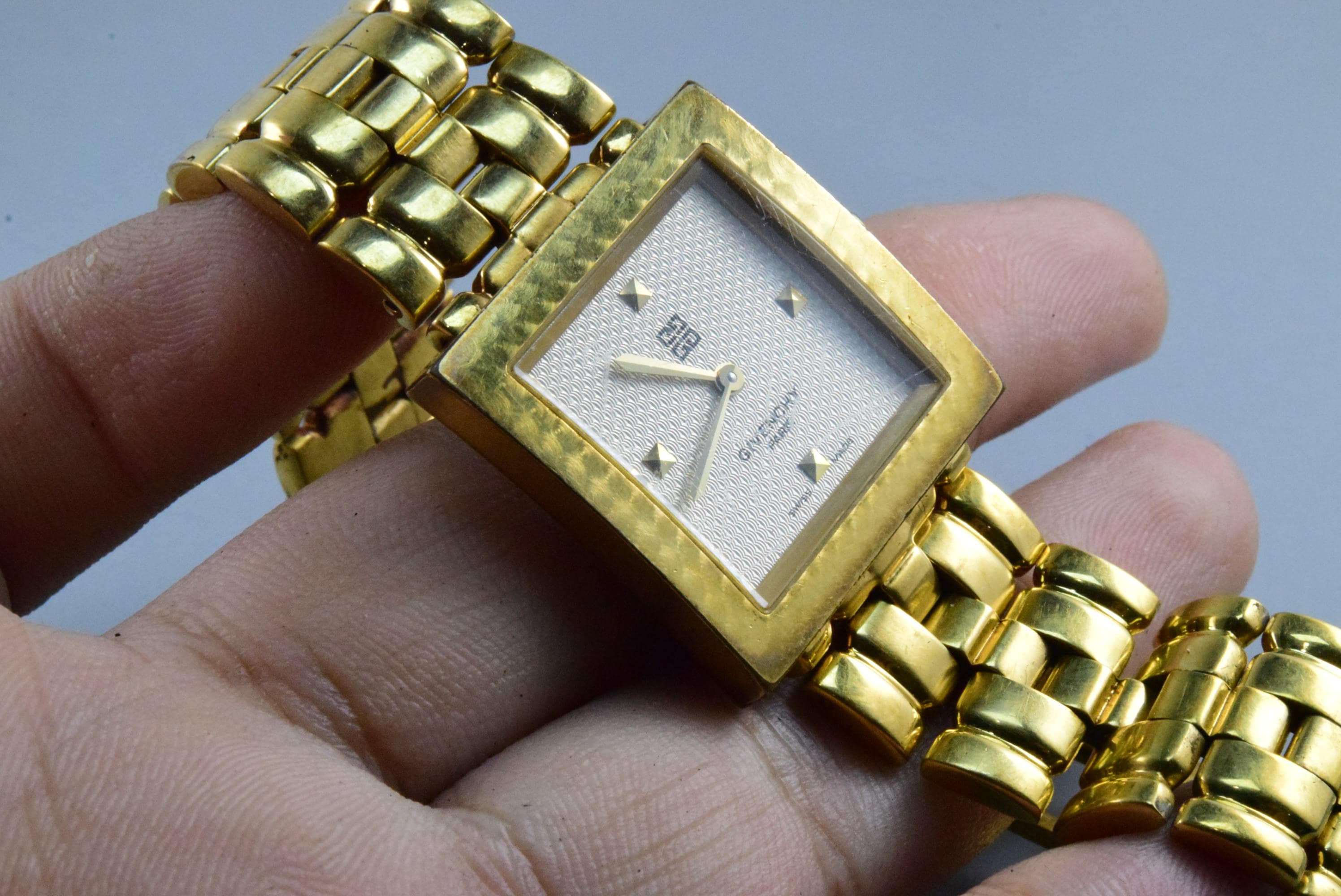 Vintage Givenchy Paris Textured Dial Men Quartz Watch Japan JDM